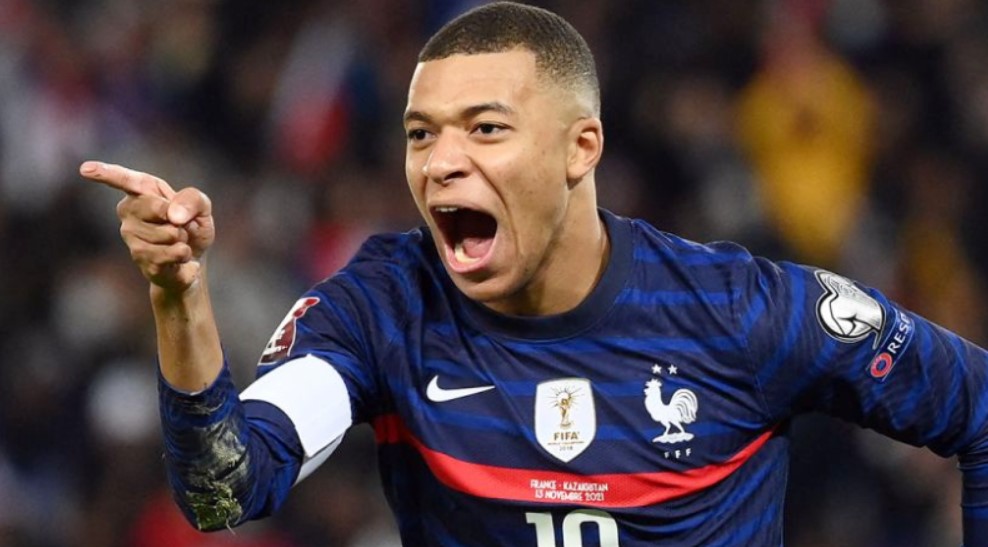 এমবাপ্পে মাঠে নেমেই লাল কার্ড দেখলেন 2 Embappe bdamargoal 1