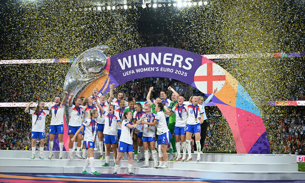 ইউরো জয় করল ইংল্যান্ড: টাইব্রেকারে স্পেনকে হারিয়ে মেয়েরা চ্যাম্পিয়ন 2 ইউরো জয় করল ইংল্যান্ড: টাইব্রেকারে স্পেনকে হারিয়ে মেয়েরা চ্যাম্পিয়ন