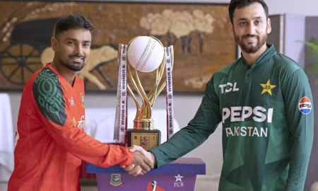 লিটন–সালমানের হাতে টি-টোয়েন্টি সিরিজ ট্রফির উন্মোচন